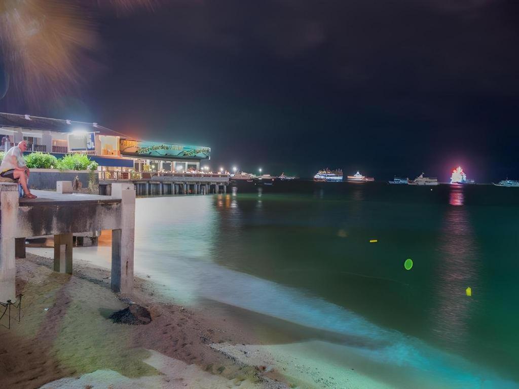 Lido Beach Hotel Pattaya Exterior photo