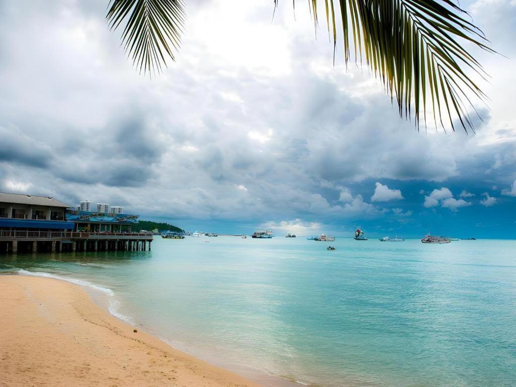 Lido Beach Hotel Pattaya Exterior photo